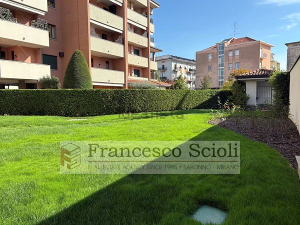 appartamento in vendita a Saronno