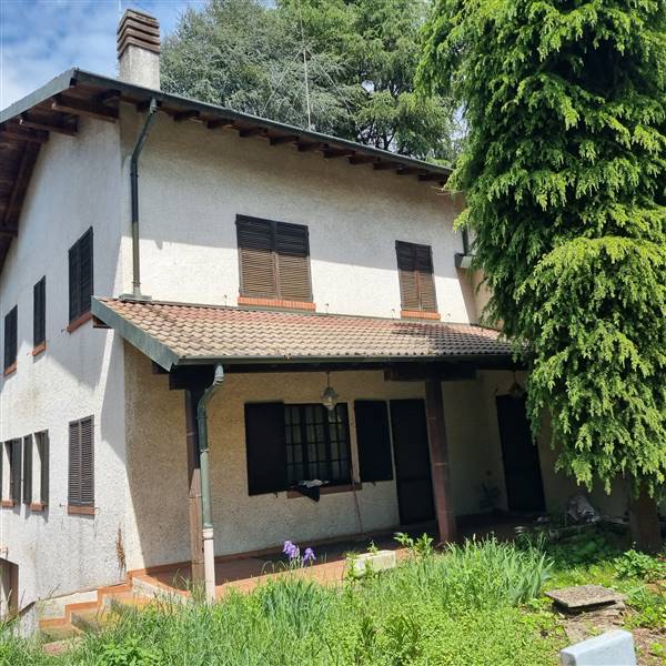 casa indipendente in vendita a Saronno