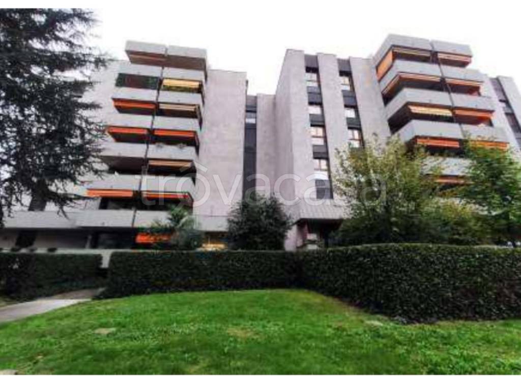 appartamento in vendita a Saronno