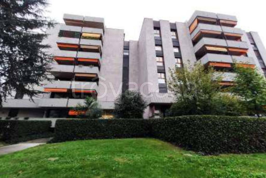 appartamento in vendita a Saronno
