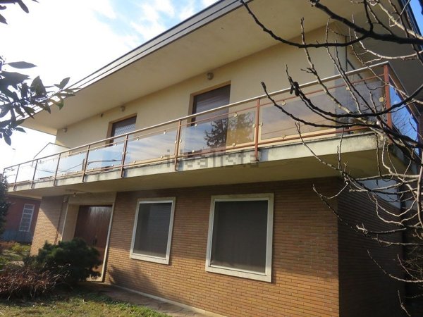 casa indipendente in vendita a Saronno