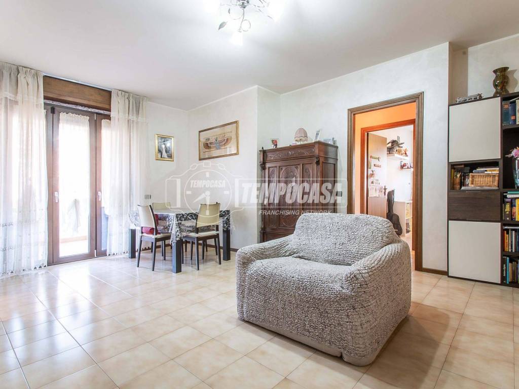 appartamento in vendita a Saronno