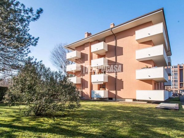 appartamento in vendita a Saronno