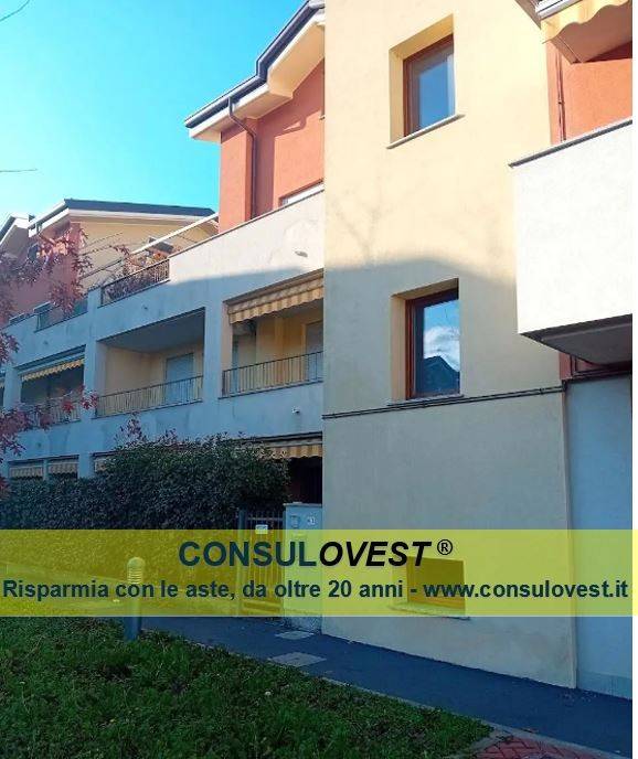 appartamento in vendita a Saronno