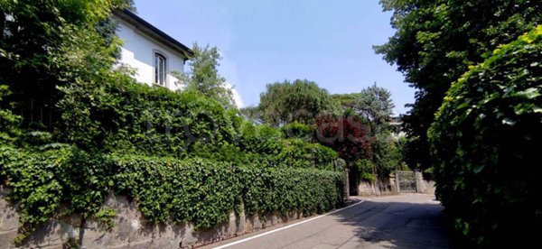casa indipendente in vendita a Saronno