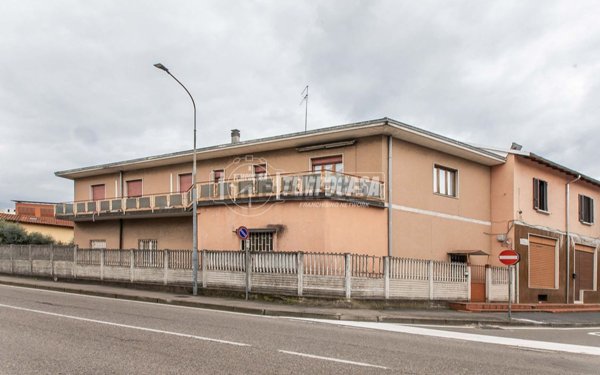 casa indipendente in vendita a Saronno