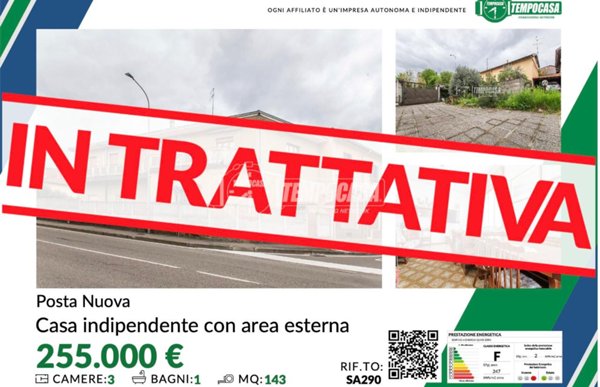 casa indipendente in vendita a Saronno