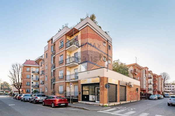 negozio in vendita a Saronno
