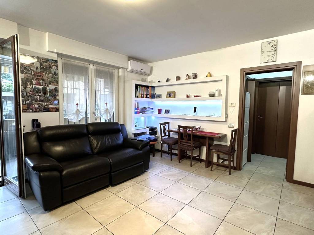 appartamento in vendita a Saronno