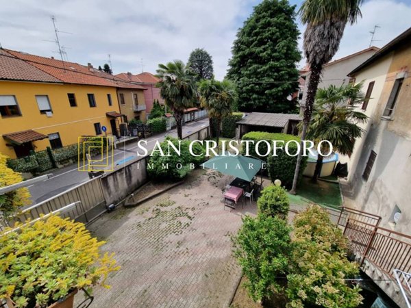 casa indipendente in vendita a Saronno