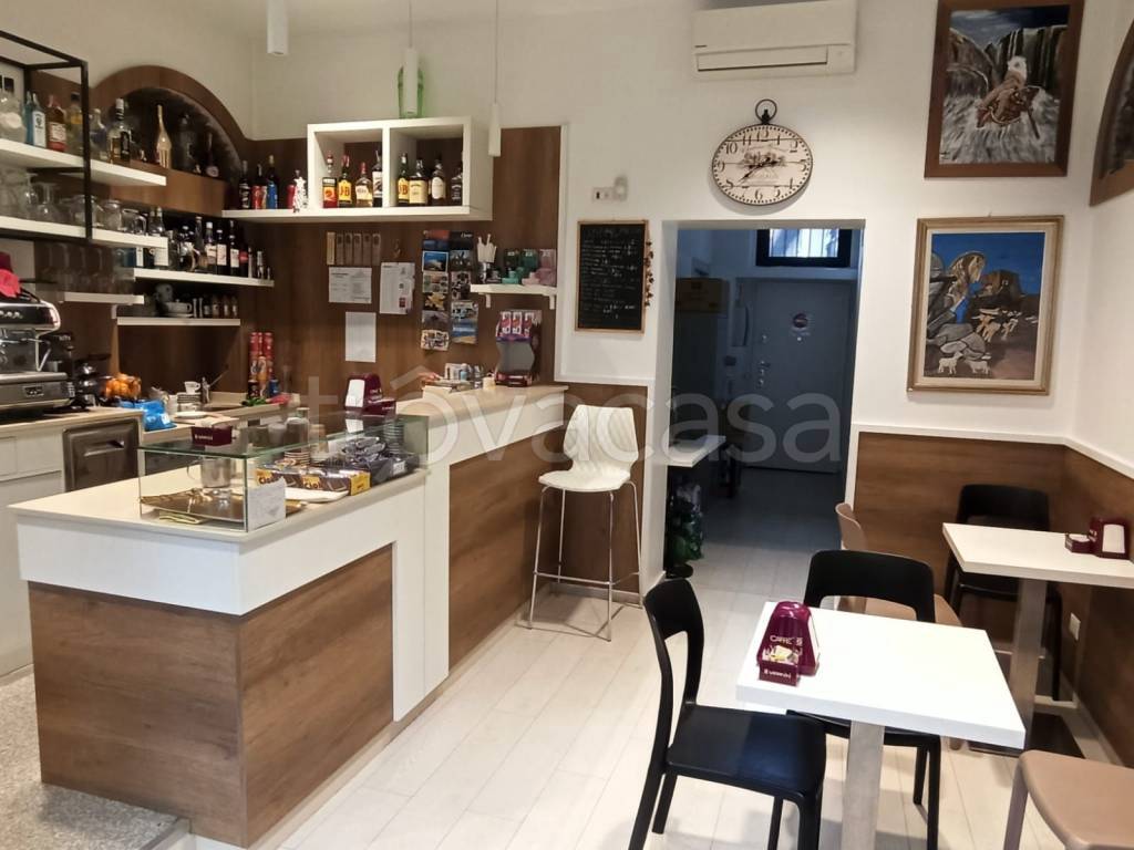 negozio in vendita a Saronno