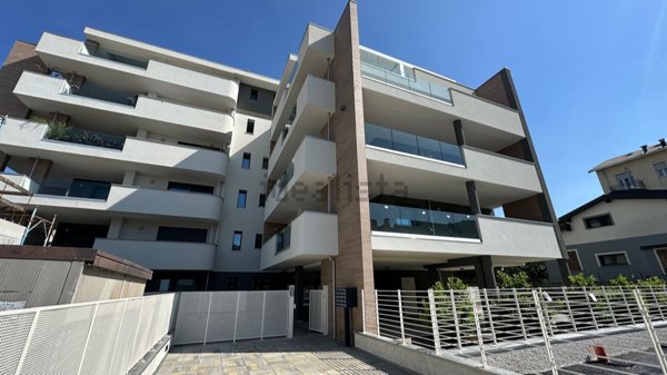 appartamento in vendita a Saronno