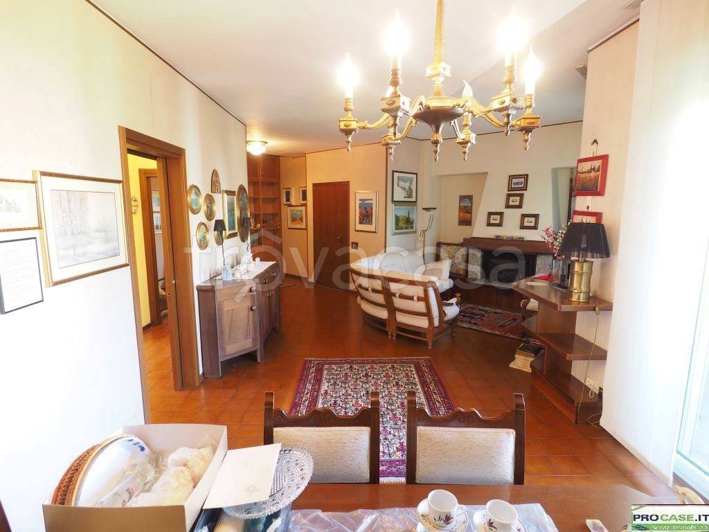 appartamento in vendita a Saronno