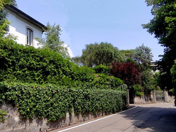 casa indipendente in vendita a Saronno