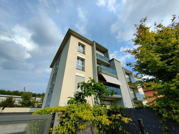 appartamento in vendita a Saronno
