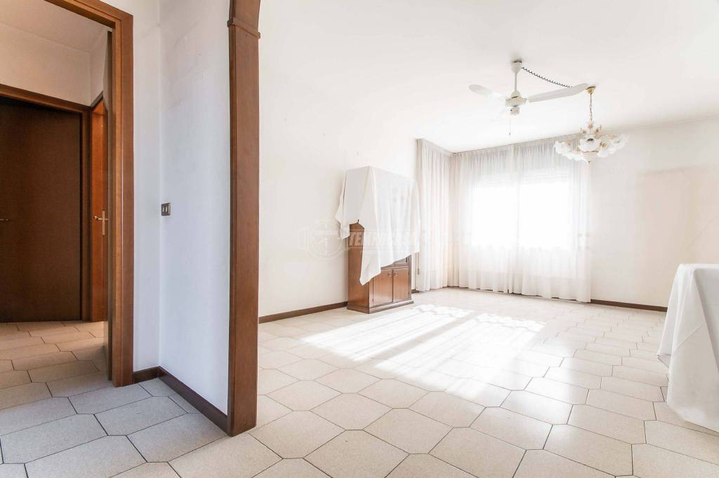 appartamento in vendita a Saronno