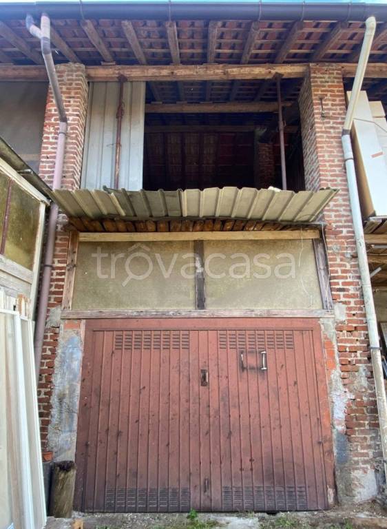 locale di sgombero in vendita a Saronno