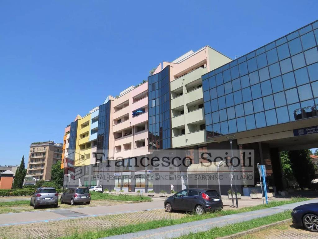 ufficio in vendita a Saronno