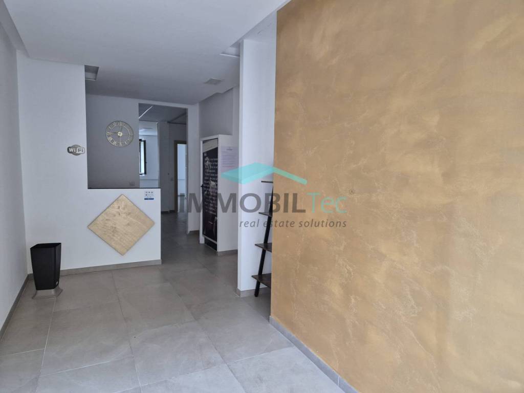 negozio in vendita a Saronno