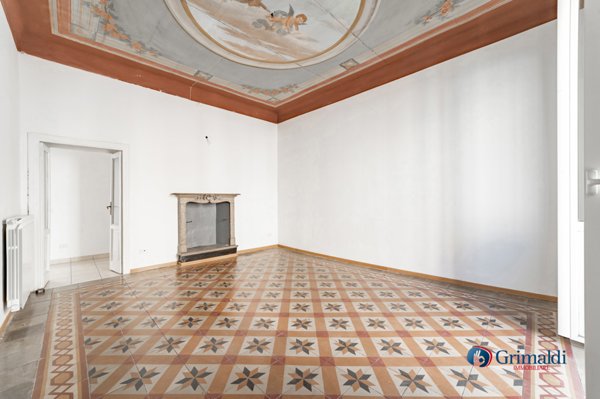 negozio in vendita a Saronno