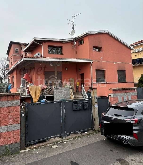 casa indipendente in vendita a Saronno