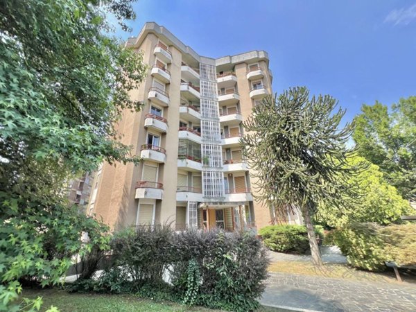 appartamento in vendita a Saronno