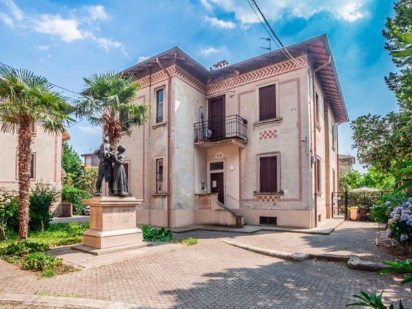 appartamento in vendita a Saronno
