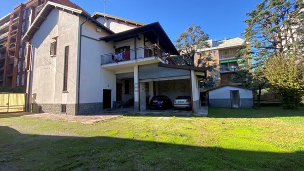 casa indipendente in vendita a Saronno