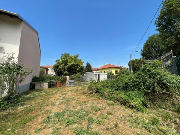 casa indipendente in vendita a Saronno