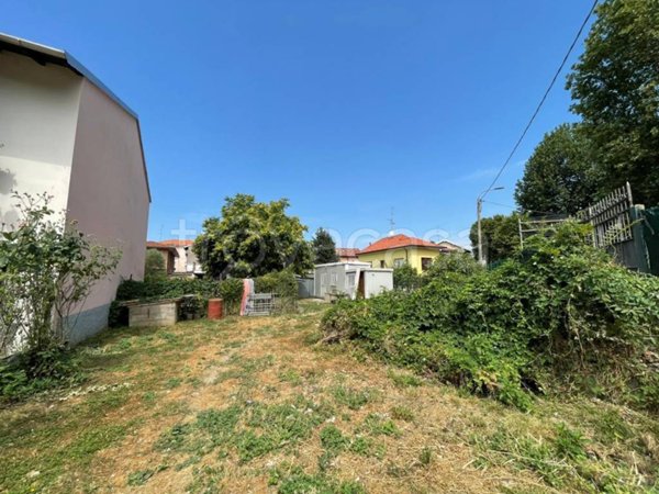 casa indipendente in vendita a Saronno
