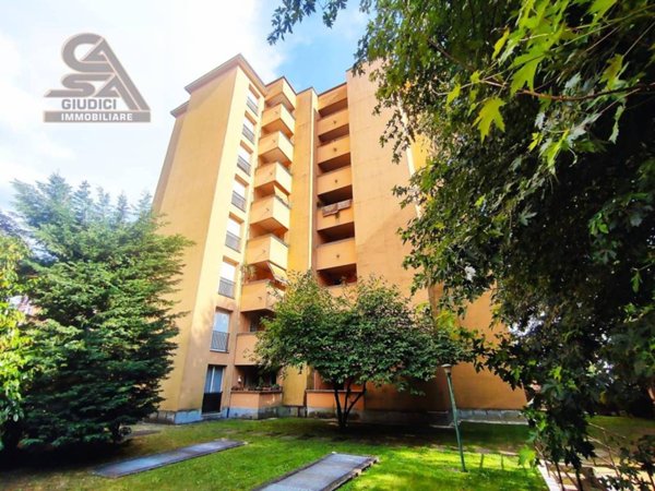 appartamento in vendita a Saronno