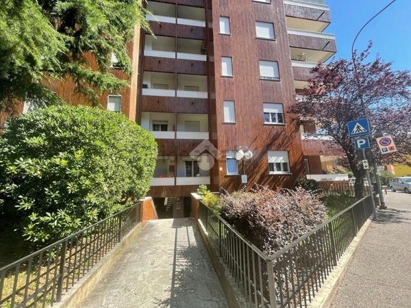 appartamento in vendita a Saronno