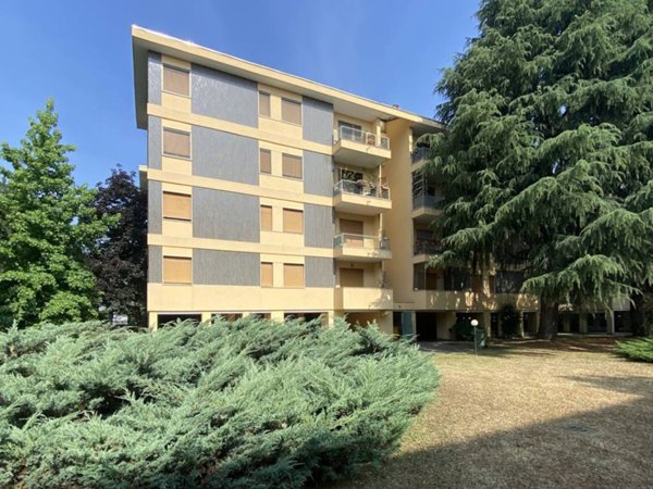 appartamento in vendita a Saronno