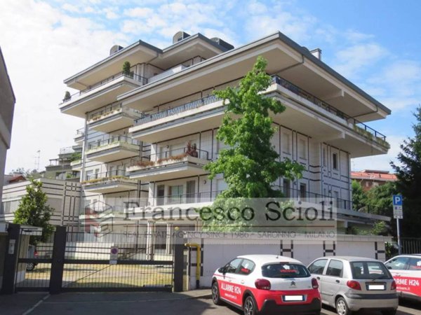 appartamento in vendita a Saronno