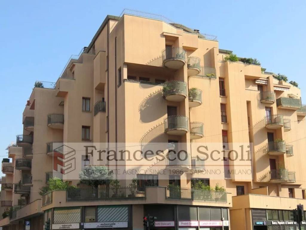 appartamento in vendita a Saronno