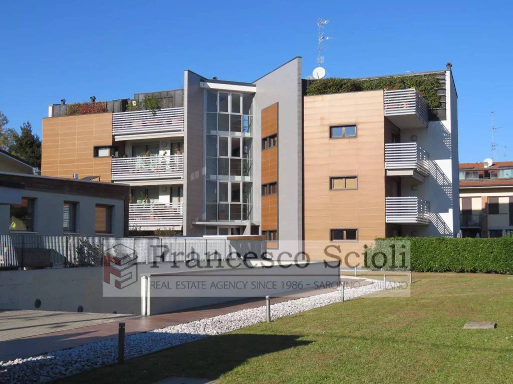 appartamento in vendita a Saronno