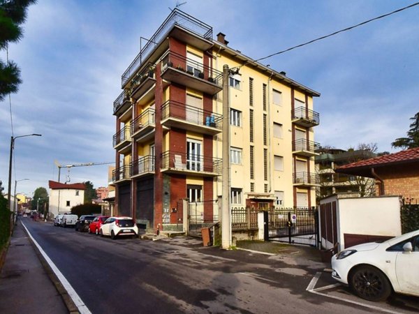 ufficio in vendita a Saronno