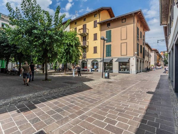 appartamento in vendita a Saronno