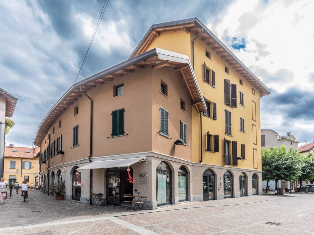 appartamento in vendita a Saronno