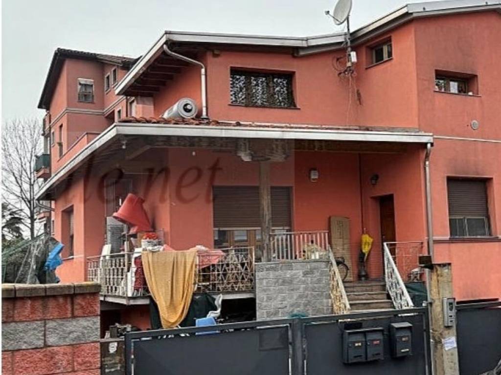 casa indipendente in vendita a Saronno
