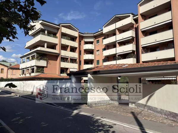 appartamento in vendita a Saronno