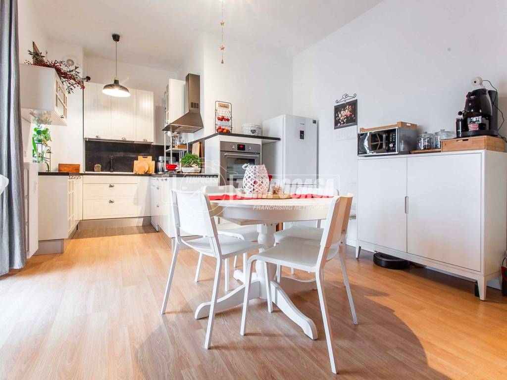 appartamento in vendita a Saronno