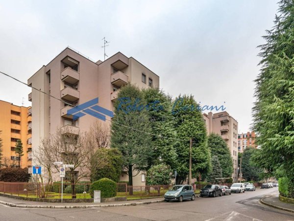 appartamento in vendita a Saronno