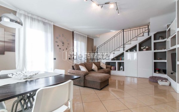 appartamento in vendita a Saronno