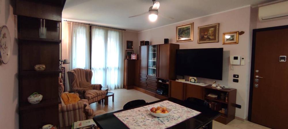 appartamento in vendita a Saronno