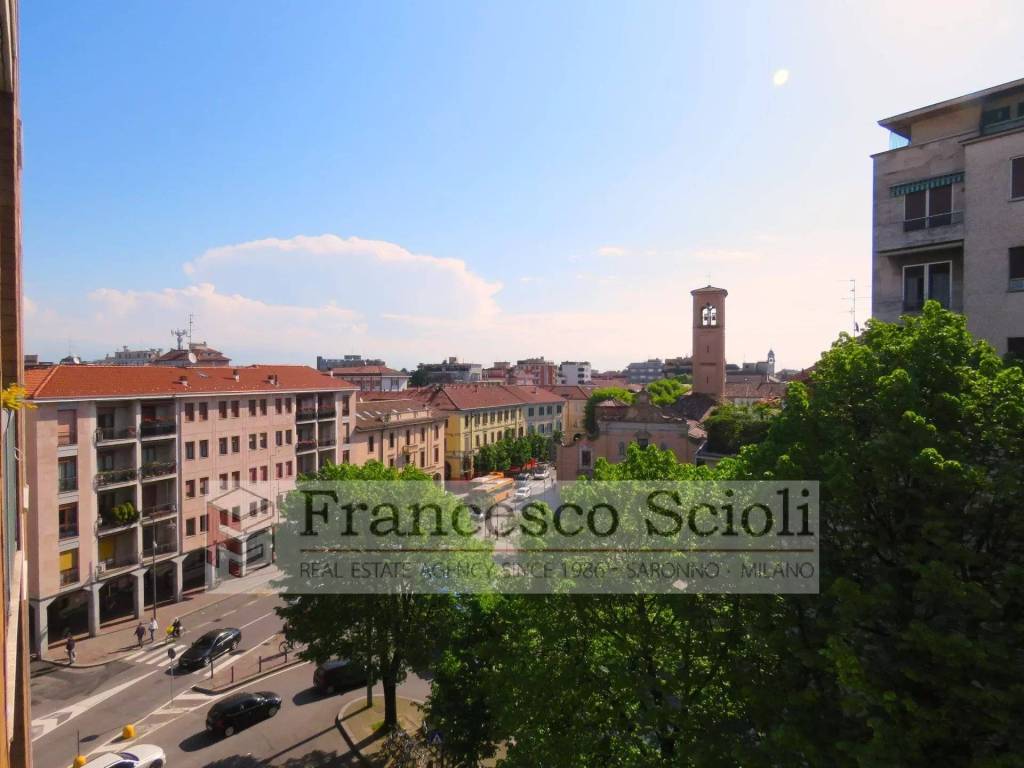 appartamento in vendita a Saronno