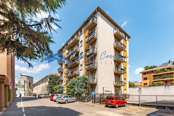 ufficio in vendita a Saronno