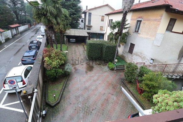 casa indipendente in vendita a Saronno