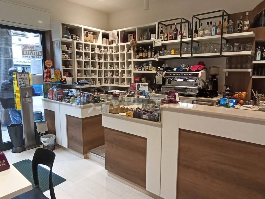 negozio in vendita a Saronno