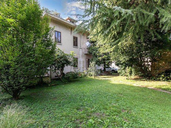 casa indipendente in vendita a Saronno